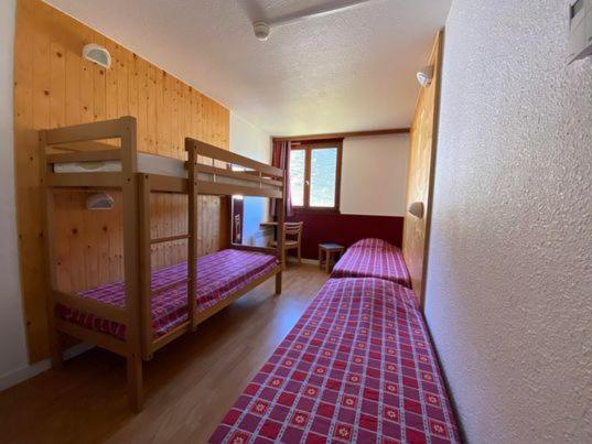 Le Nabias 1450 Hotel Genos Bagian luar foto