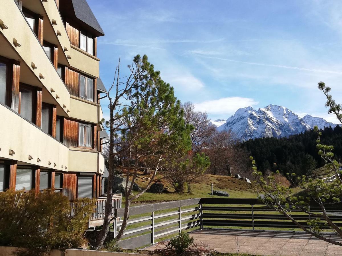 Le Nabias 1450 Hotel Genos Bagian luar foto
